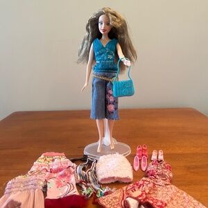 Fashion Fever Barbie and Fashion Pack